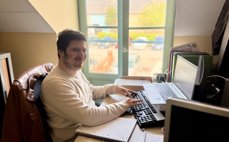 Enzo, Gestionnaire Ressources et Planning de Tribord